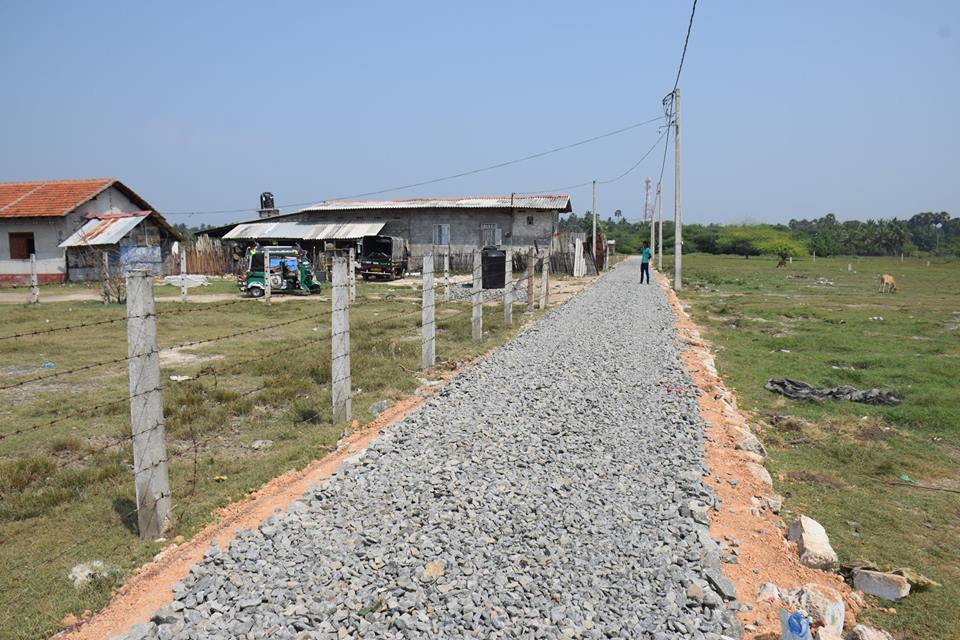 யாழ் முஸ்லீம்களின் மீள்குடியேற்றபகுதியான புதுக்குடியிருப்பு (பரைச்சேரி வெளி) முதலாம் குறுக்கு தெரு வீதி புனரமைப்பு