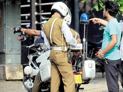 யாழில் பொலிஸாருக்குக் இலஞ்சம் கொடுக்க மறுத்ததால் மோட்டார் சைக்கிள் பறிமுதல்!