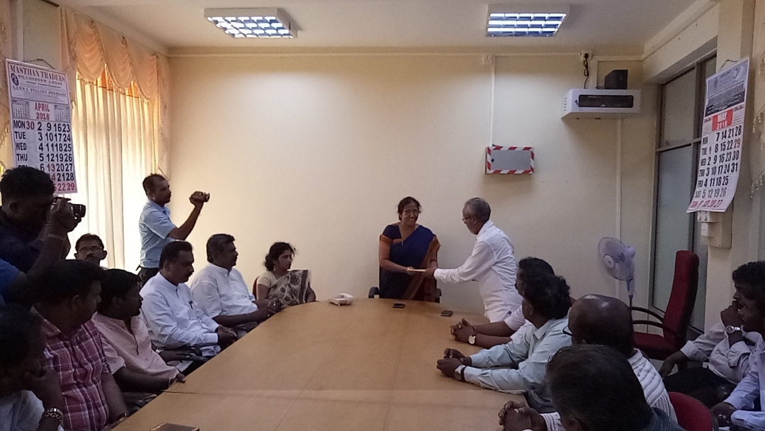 முல்லைத்தீவு அரசாங்க அதிபர் தன் அதிகாரத்தை பயன்படுத்தவேண்டும்...