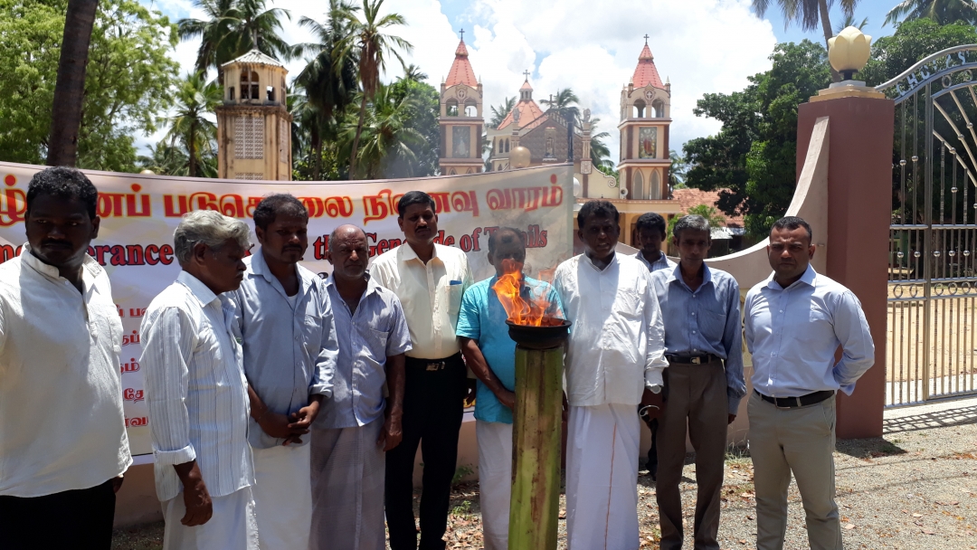 முள்ளிவாய்க்கால் நினைவேந்தல் வாரத்தின் முதலாம் நாள் மிருசுவில் படுகொலை நினைவிடத்தில்...