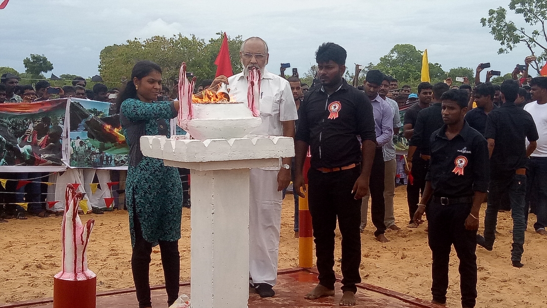 கண்ணீரால் நிறைந்த முள்ளிவாய்க்கால் நினைவேந்தல்...