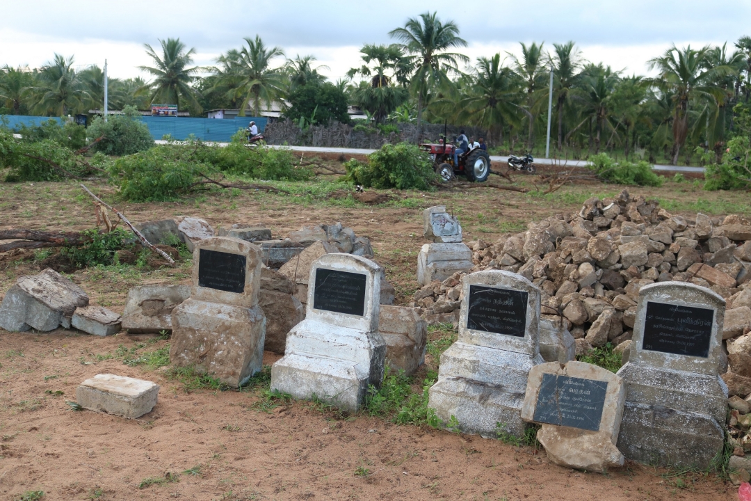 மாவீரர்களின் கல்வெட்டுக்கள் ஊரெழு ராணுவ புலனாய்வு முகாம் இயங்கிய காணிக்குள் மீட்பு