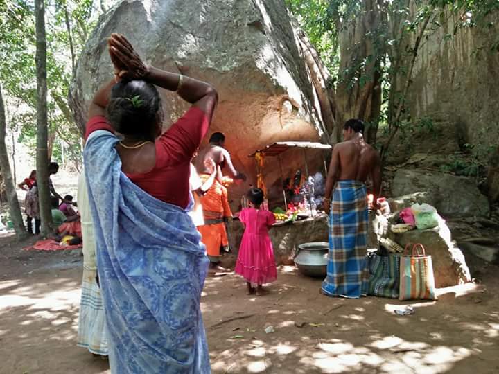 ஆக்கிரமிப்பின் விளிம்பில் உள்ள வெடுக்குநாறி மலையில் ஆடிப்பிறப்பு பூஜை..