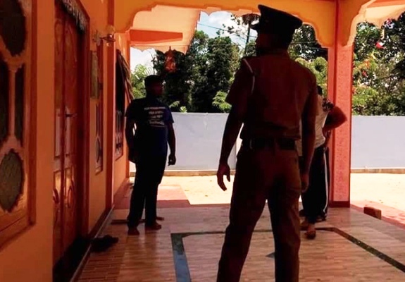 தமிழ்த் தேசிய மக்கள் முன்னணியின் அலுவலகத்தை உடைத்த படையினர்! - புதுக்குடியிருப்பில் சம்பவம்
