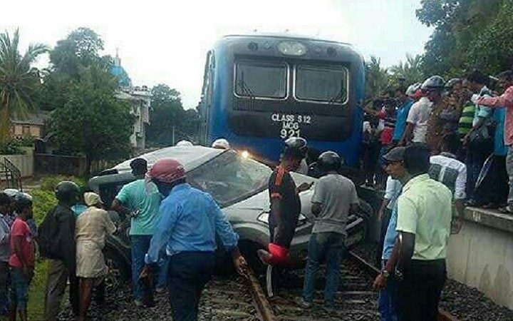 கிளிநொச்சி- முகமாலையில் ரயிலுடன் மோதி ஒருவர் உயிரிழப்பு..