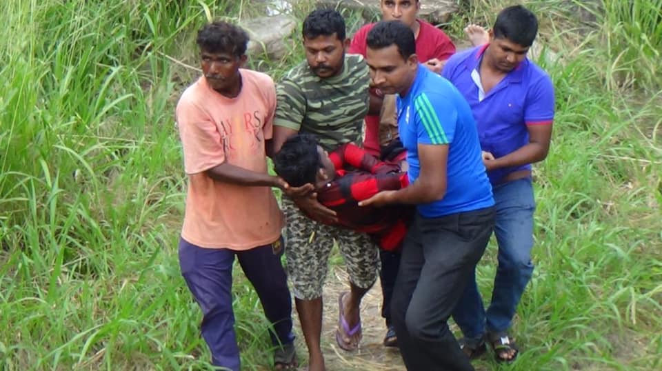 வவுனியா- ஈரப்பொிய குளத்தில் மூழ்கி பாடசாலை மாணவா்கள் இருவா் உயிாிழந்துள்ளனா்..