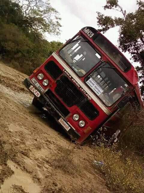 கண்ணை மூடிக் கொண்டிருக்கும் அரசாங்கம், அரச அதிகாரிகள். தினசரி அல்லல்படும் மக்கள்..