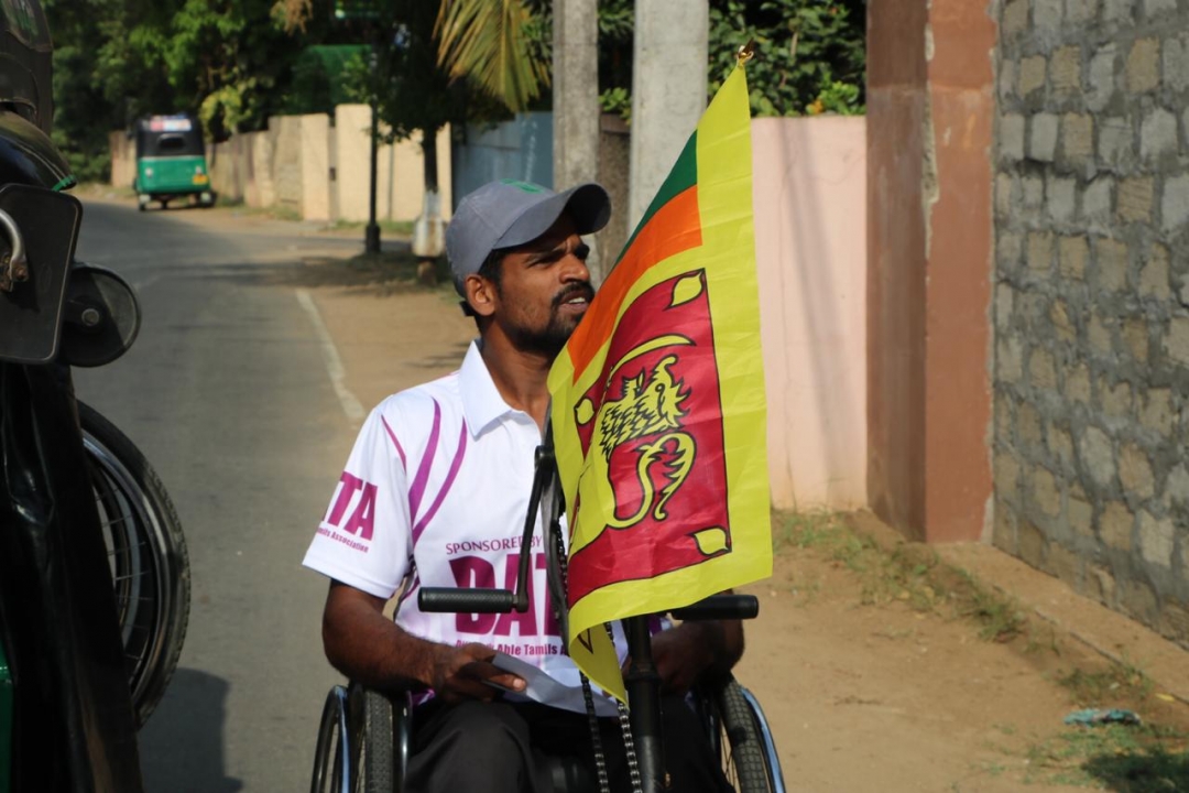 சமாதானம்வேண்டி முச்சக்கர நாற்காலியில் கொழும்பு செல்லும் மாற்று திறனாளி..