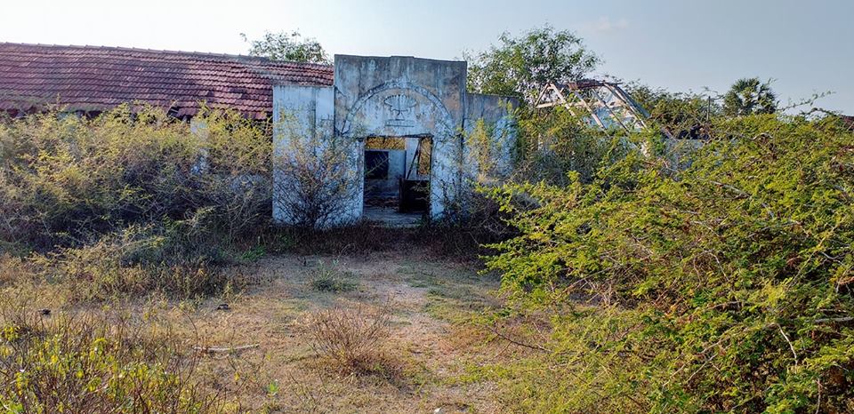 கோடிகள் செலவில் கோபுரங்களை கட்டும் தீவக மக்களே..! இதையும் கொஞ்சம் பாருங்கள்..