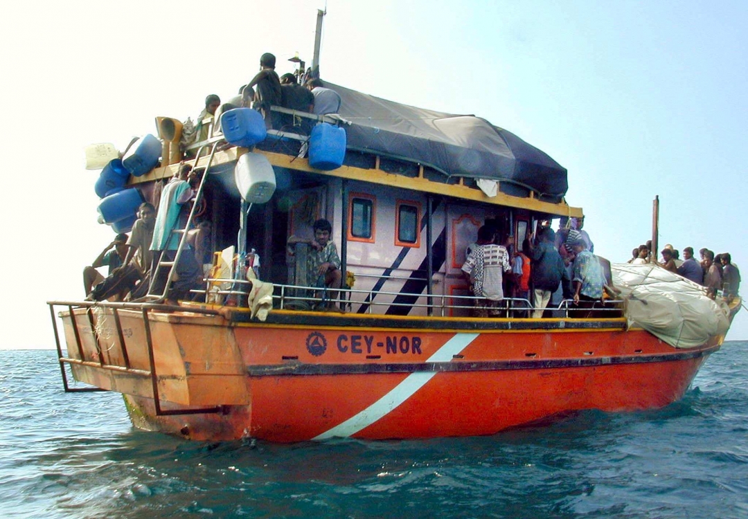 சட்டவிரோதமாக அவுஸ்ரேலியாவுக்குள் நுழைந்த 20 இலங்கையா்கள்..! உடனடியாக திருப்பி அனுப்பபடுகின்றனா்..