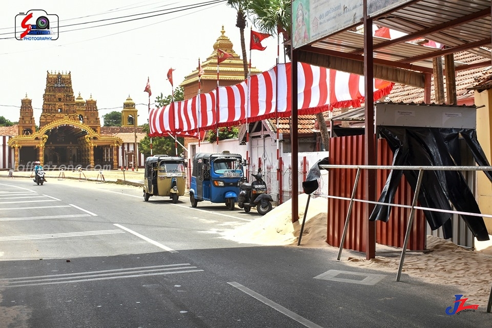 நல்லுாா் கந்தசுவாமி ஆலயத்தை சூழ பொருத்தப்படுகிறது சோதனை கூண்டுகள்..!