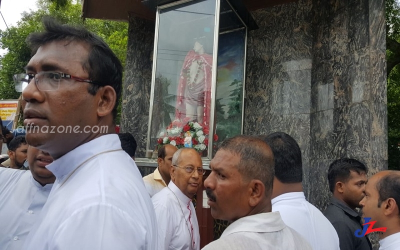 உண்மை வெளிவரும்மட்டும் போராடுங்கள்..! நான் எவருக்கும் அஞ்சமாட்டேன். அரசை எச்சாிக்கும் பேராயா் கா்த்தினால்..