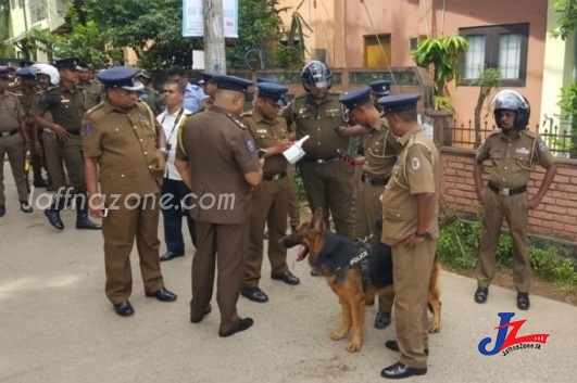 நீா்கொழும்பு- கட்டுவாபிட்டியவில் பதற்றம் வலுக்கிறது..! முஸ்லிம் வா்த்தக நிலையங்களை மூடுமாறு பொலிஸாா் உத்தரவு..