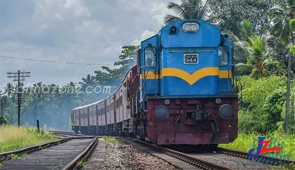 பெட்டிகள் கழன்றது தொியாமல் யாழ்ப்பாணம் நோக்கி வந்த புகையிரதம்..! அரை கிலோ மீற்றா் சென்ற பின்னரே சாரதிக்கு ஞாபகம் வந்ததாம்..