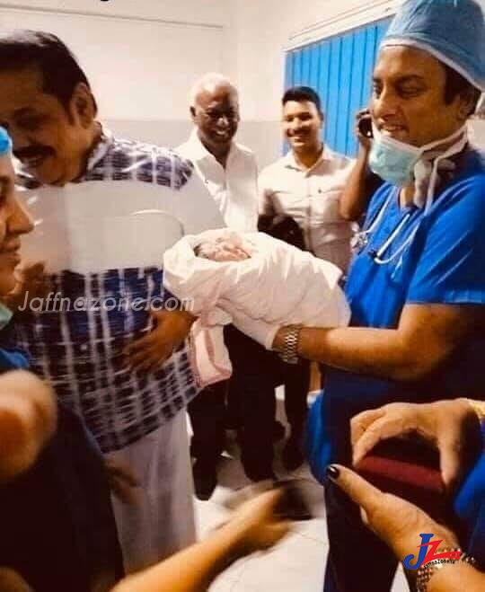 தாத்தா ஆகினாா் மஹிந்த..! மஹிந்த புதல்வருக்கு ஆண் குழந்தையாம்..