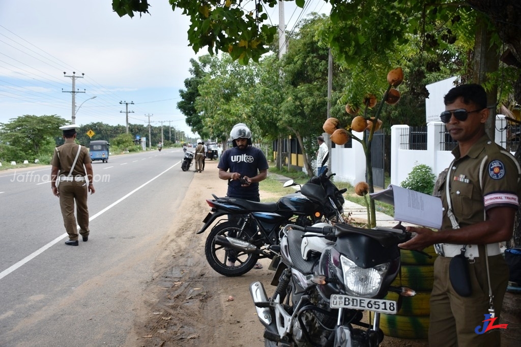 வீதி ஒழுங்கை பின்பற்றாமல், ஹெல்மெட் அணியாமல் சென்றதாலேயே விபத்தில் உயிாிழந்தாா்..! பொலிஸாா் தகவல்.