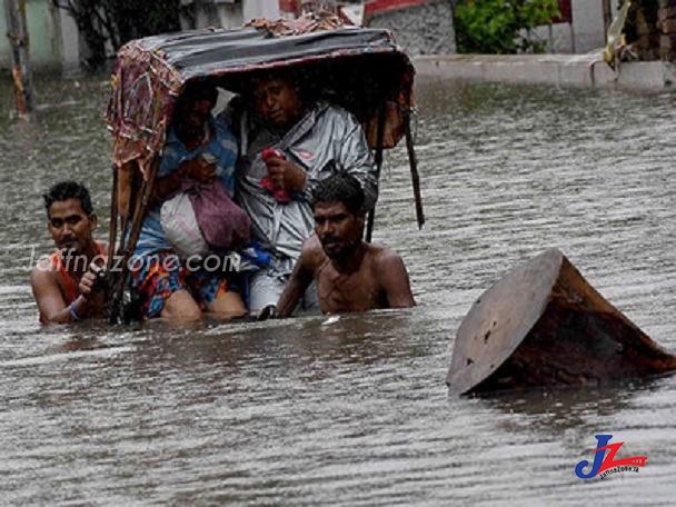 வெள்ளத்தில் தத்தளிக்கும் பாட்னா: 20 பேர் பலி!