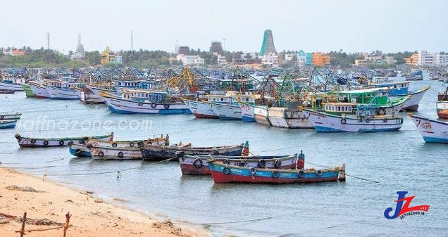 இலங்கை கடற்படையின் துப்பாக்கிச் பிரயோகம்!! -ராமேசுவர மீனவர்கள் போராட்டம்-