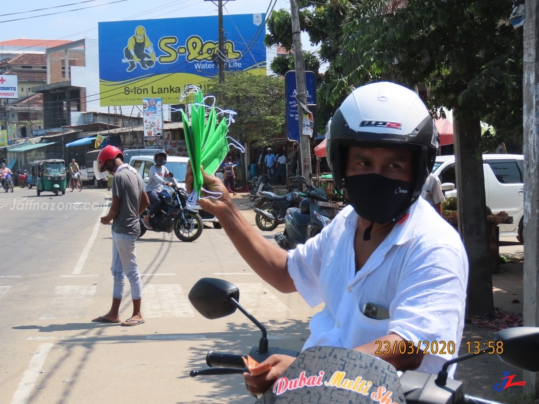 கல்முனையில் ஊரடங்கு நிறைவடையும் தருவாயில் அதிக விலைக்கு தரமற்ற முககவசம் விற்பனை