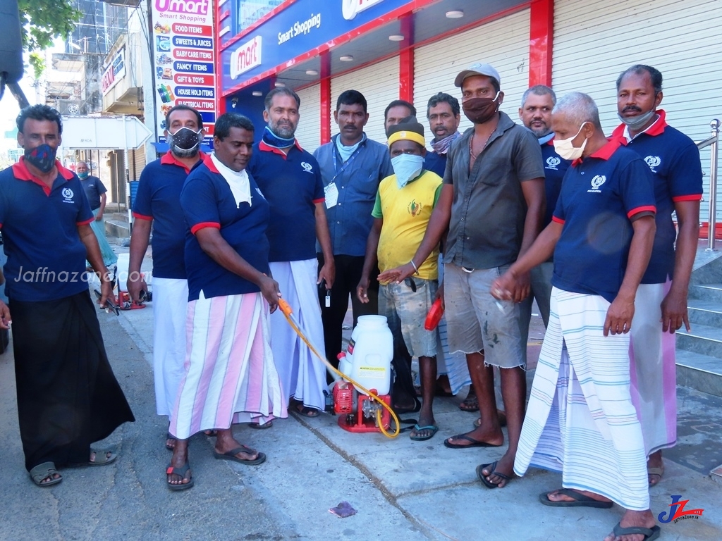 கொரோனா வைரஸ் அச்சுறுத்தல் -பொது இடங்கள் கடைதொகுதிகளுக்கு கிருமி அழிப்பு விசுறும் நடவடிக்கை