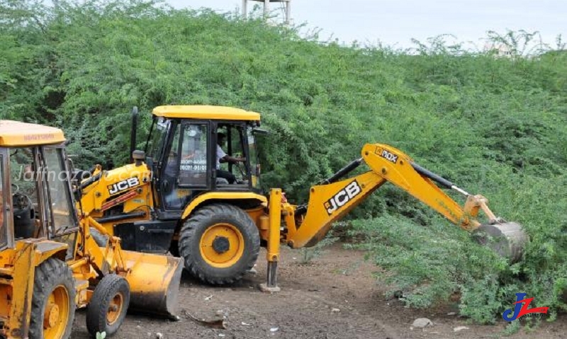 “சீமை கருவேல” மரங்களை அழிக்க அதிகாரமளிக்கப்பட்ட உப குழு அமைக்க தீர்மானம்..! யாழ்.மாவட்டத்தில் சிறப்பு வேலைத்திட்டம் விரைவில்..