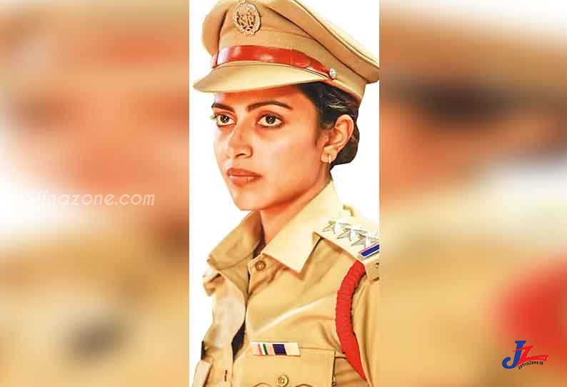 போலீஸ் அதிகாரியாக அமலாபால்!! -சண்டை காட்சிகளில் அசத்தல்-