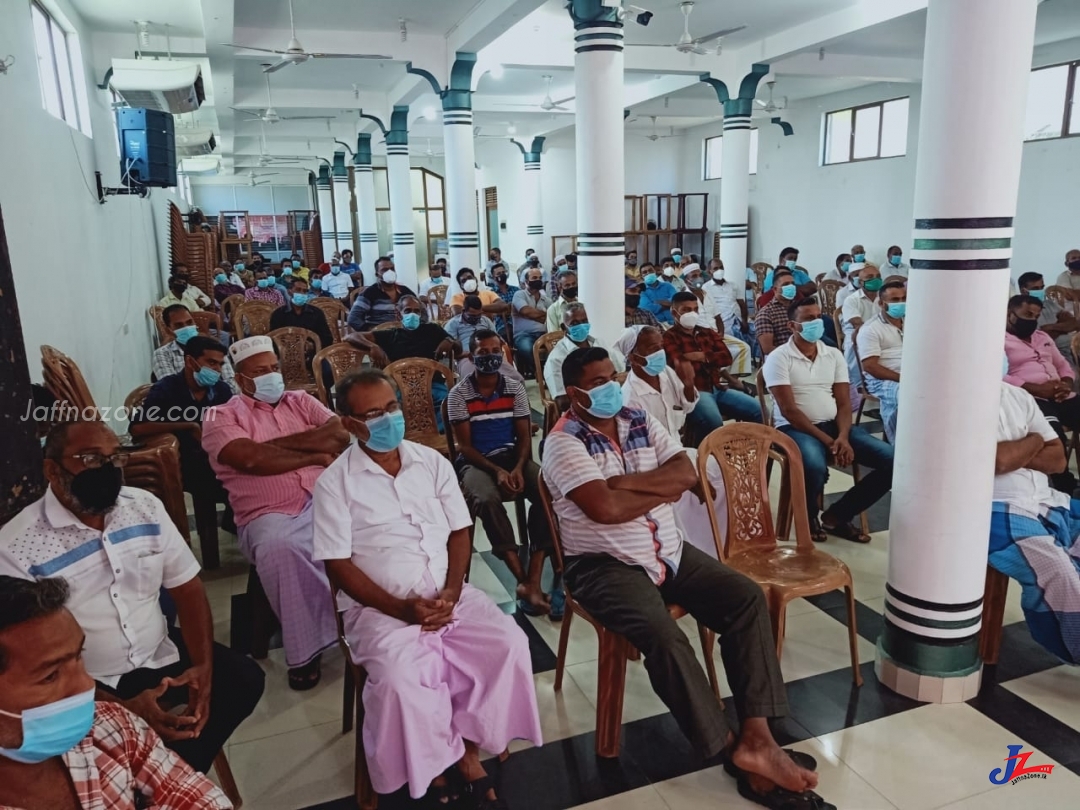 கல்முனை சந்தையில் சுகாதாரத்தை மீறும் வர்த்தகர்கள் மீது சட்ட நடவடிக்கை; வியாபாரஸ்தலமும் மூடப்படும்; சுகாதாரத்துறை எச்சரிக்கை