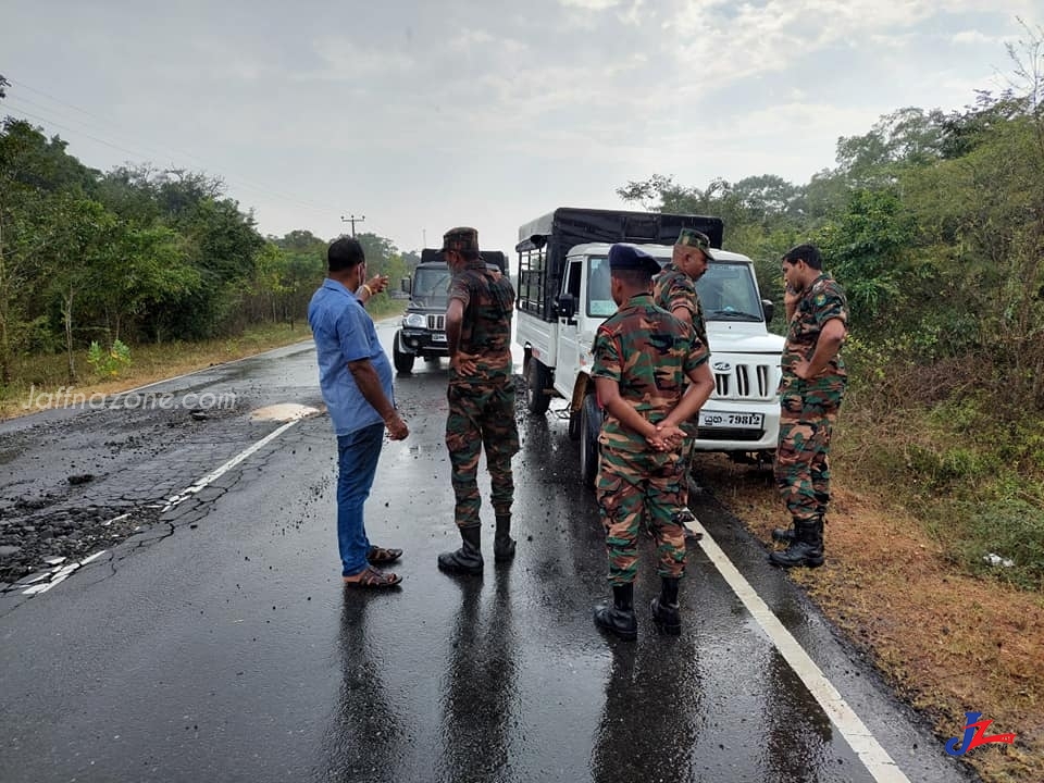 வடமாகாணசபை முன்னாள் உறுப்பினர் க.விந்தன் கனகரட்ணம் பயணித்த வாகனம் மீது மோதிய இராணுவ வாகனம்..!