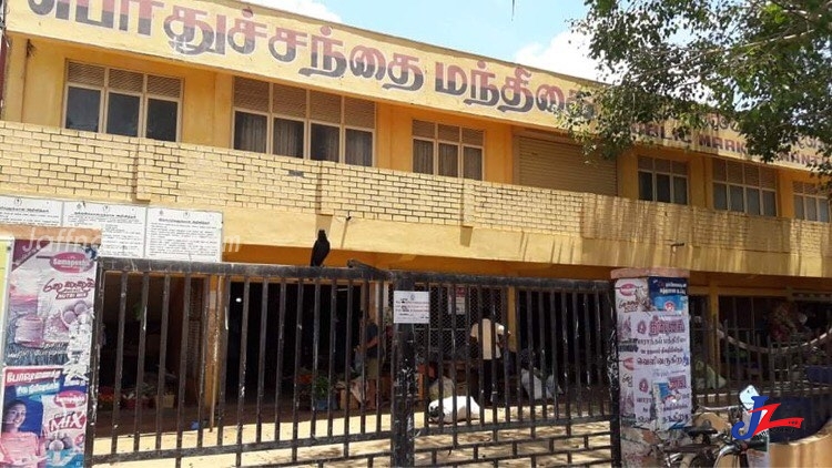 யாழ்.பருத்துறை - மந்திகை சந்தை முடக்கப்பட்டது..! பொறுப்பற்று நடந்து கொண்டதன் விளைவு..