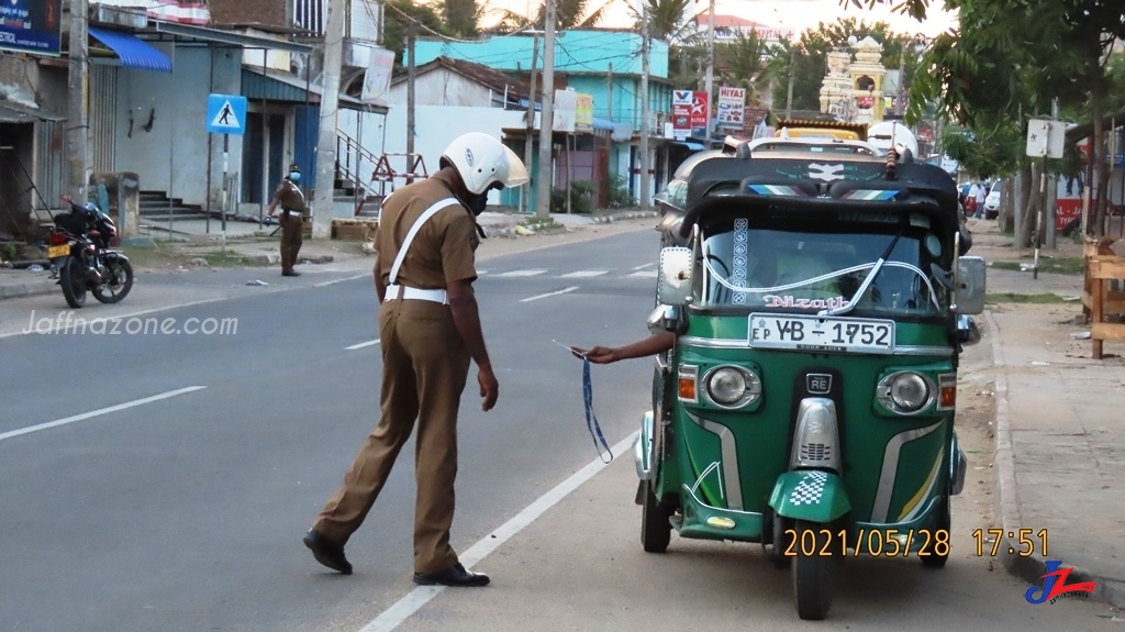 கொரோனா பயணத்தடை மீறல் தொடர்பில் மக்களின் அநாகரீக செயல்-பொலிஸார் விசனம்