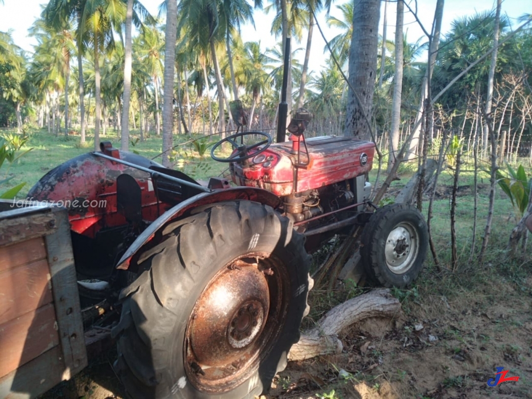 யாழ்.தென்மராட்சி கெற்பேலியில் இராணுவம் சுற்றிவளைப்பு..! உழவு இயந்திரத்தை கைவிட்டு தப்பி ஓடிய மணல் கடத்தல் கும்பல்..