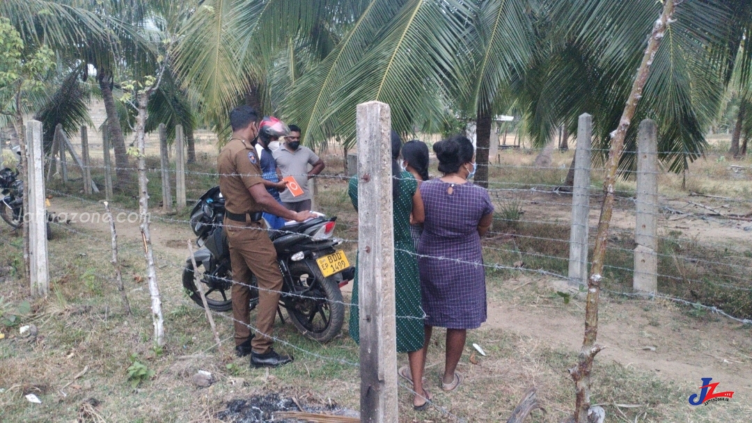 பாயில் சுற்றப்பட்ட நிலையில் கிணற்றுக்குள் இருந்து சடலம் மீட்பு!பாயில் சுற்றப்பட்ட நிலையில் கிணற்றுக்குள் இருந்து சடலம் மீட்பு!