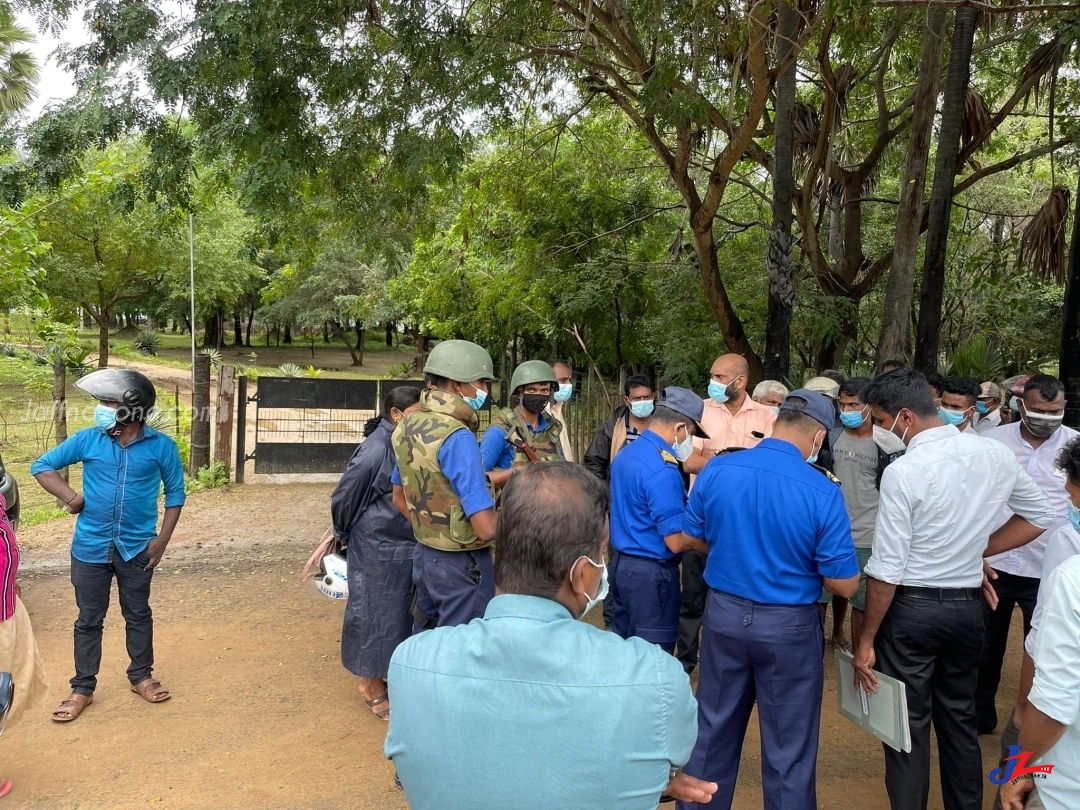 யாழ்.மாதகலில் கடற்படையினர் பெருமெடுப்பில் காணி அபகரிப்பு முயற்சி! பொதுமக்கள் எதிர்ப்பால் பின்வாங்கினர்..