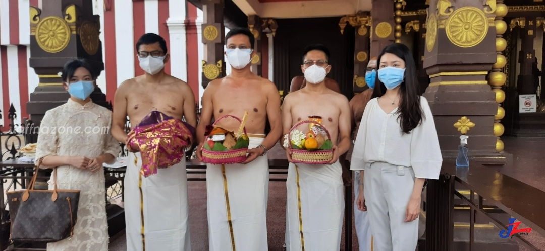 தமிழர் பாரம்பரிய முறைப்படி வேஷ்டியுடன் இலங்கைக்கான சீன துாதுவர்..!