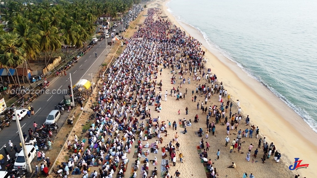 நோன்பு பெருநாள் தொழுகை- 3 வருடங்களுக்கு பின்னர் பெருந்திரளானோர் பங்கேற்பு