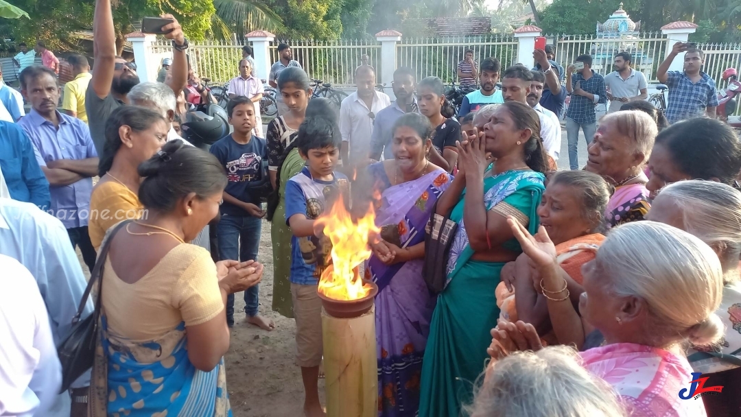 யாழ்.பருத்தித்துறையில் உணர்வுபூர்வமாக நடைபெற்ற மாவீரர்களுக்கான அஞ்சலியும், பெற்றோர் கௌரவிப்பும்!