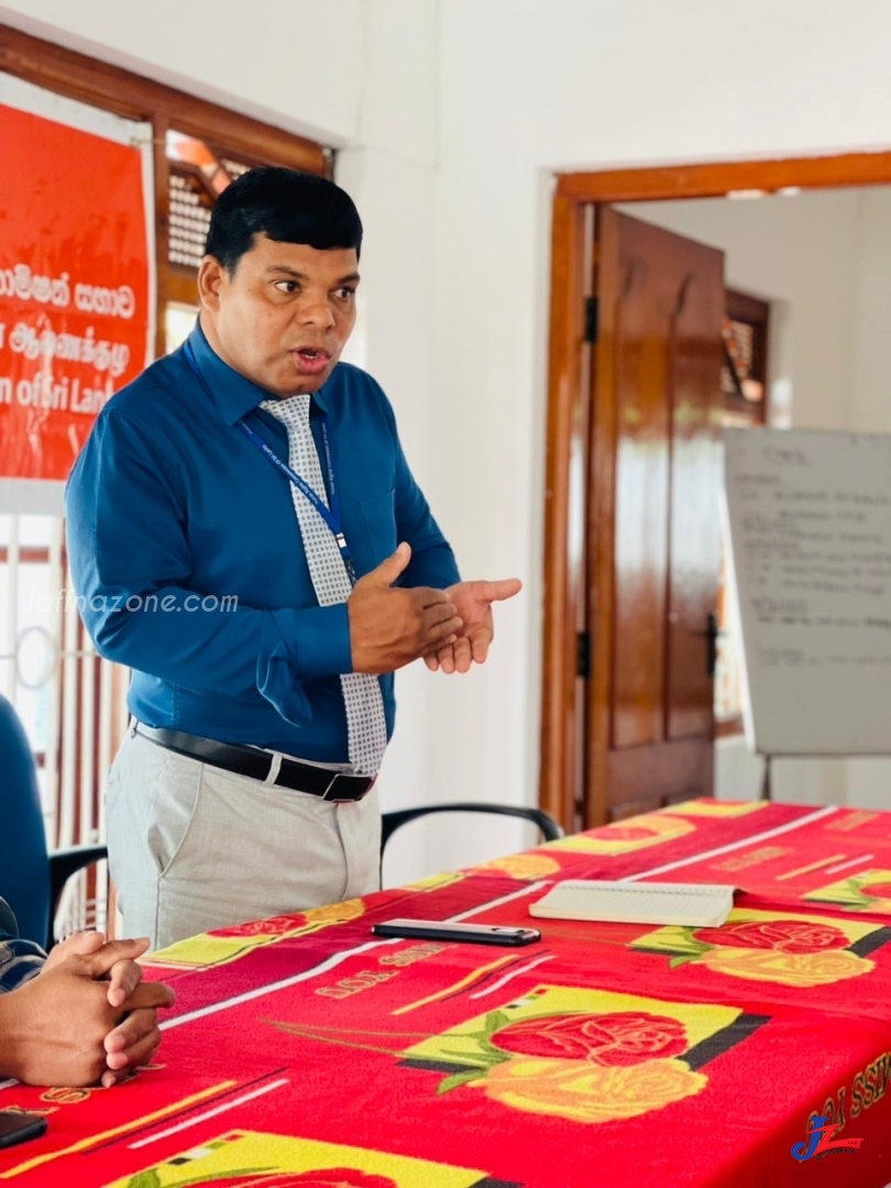 பொருளாதார நெருக்கடி காலத்தில் அரச அதிகாரிகள் பொறுப்புடன் செயலாற்ற வேண்டியது கடமையிலான பணியாகும்