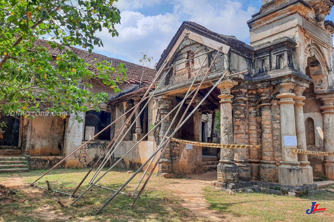 யாழ்.நல்லுார் மந்திரிமனை இடிந்து விழும் நிலையில்! பொதுமக்கள் நுழையவேண்டாம் என எச்சரிக்கை..