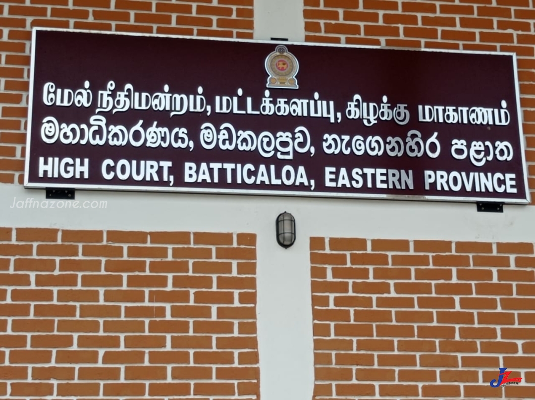 புலஸ்தினி நாட்டை விட்டு வெளியேற உதவி செய்த குற்றச்சாட்டில் கைதான பொலிஸ் அதிகாரி பிணையில் விடுதலை