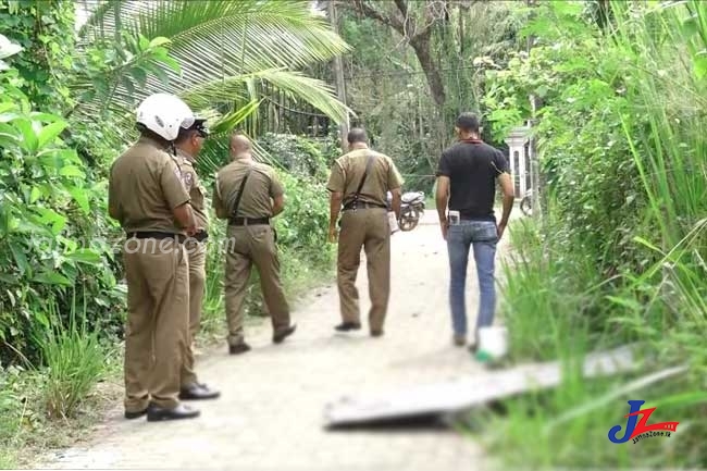 அதிகாலையில் வேலைக்கு சென்ற 2 பிள்ளைகளின் தாய் கொல்லப்பட்டு வீதியில் சடலமாக மீட்பு!