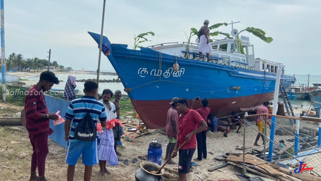 மீண்டும் கடலில் இறங்கிய குமுதினி!!