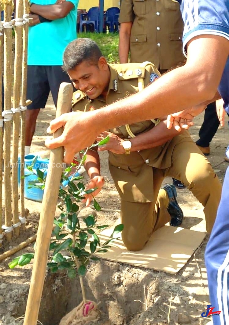 அம்பாறை நகர பசுமைத் திட்ட முயற்சிகள் அம்பாறை டி.ஐ.ஜி தலைமையில் முன்னெடுப்பு