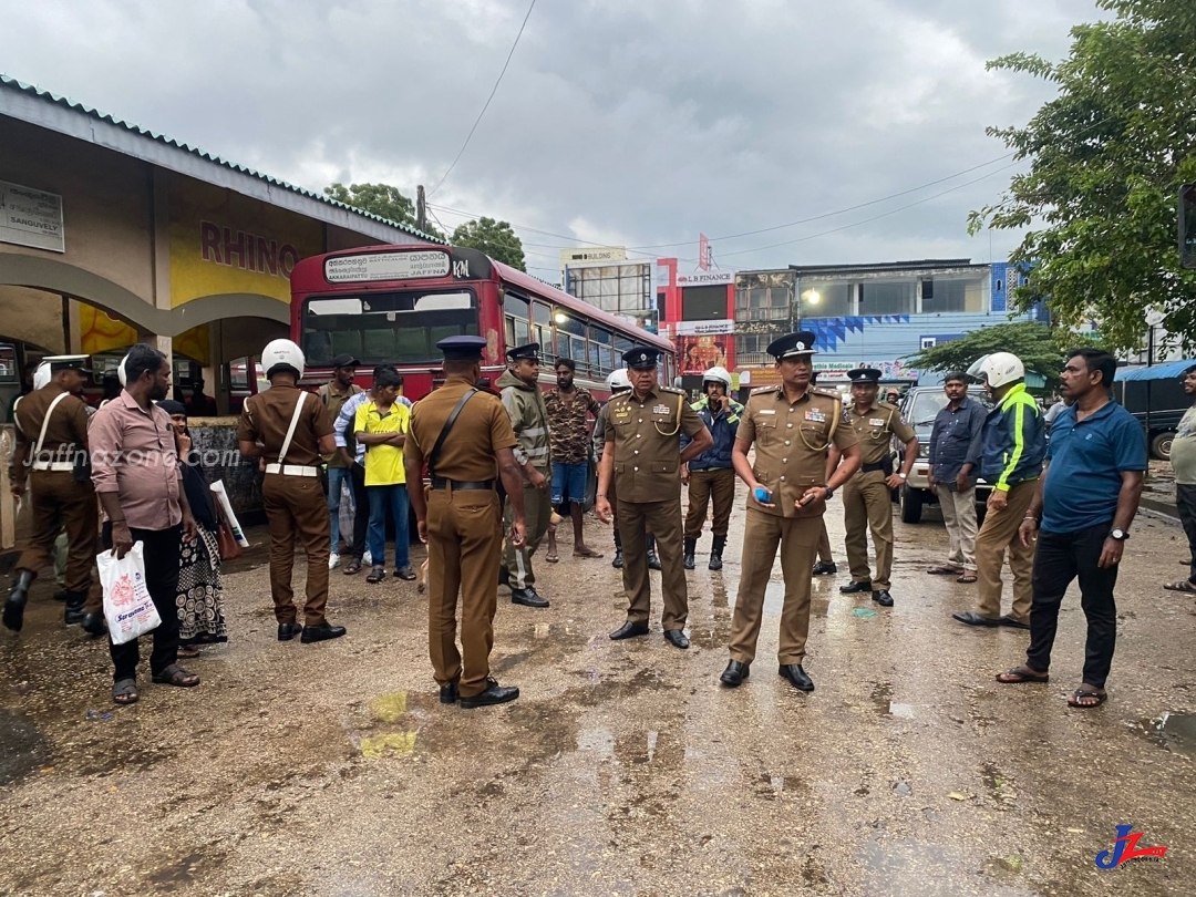 யாழ்.மத்திய பேருந்து நிலையத்தில் மீண்டும் பாரிய சுற்றிவளைப்பு தேடுதல்...