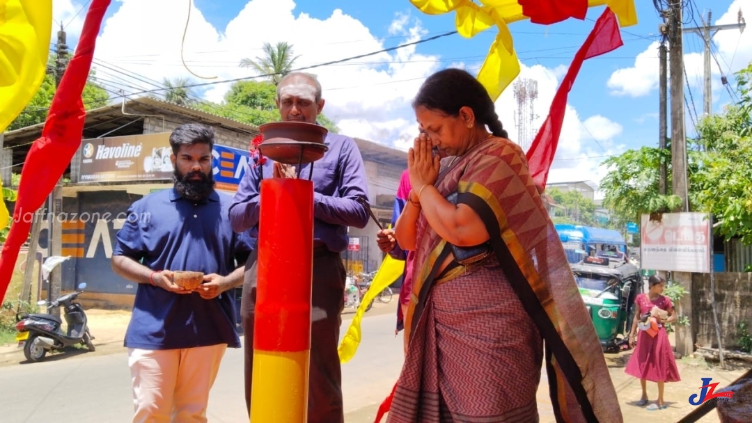 முன்னாள் நாடாளுமன்ற உறுப்பினர் ஈ.சரவணபவன் ஏற்பாட்டில் முள்ளிவாய்க்கால் கஞ்சி வழங்கும் நிகழ்வு..