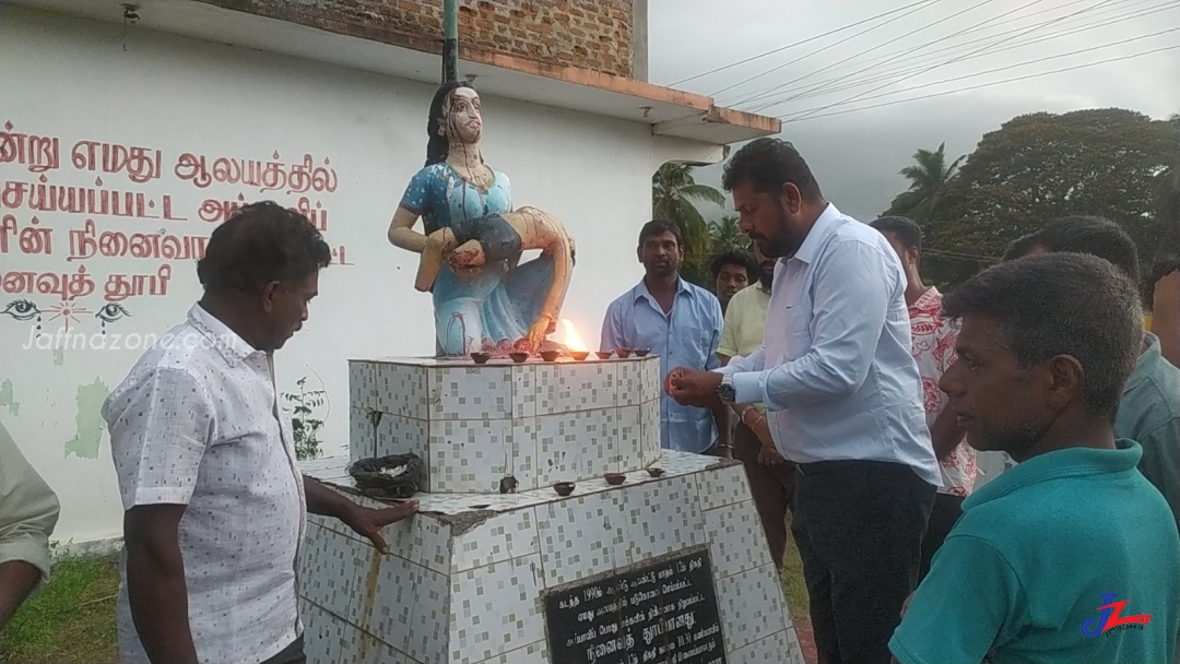 அம்பாறையில் இரு வேறு இடங்களில் வழங்கப்பட்ட முள்ளிவாய்க்கால் நினைவுக் கஞ்சி