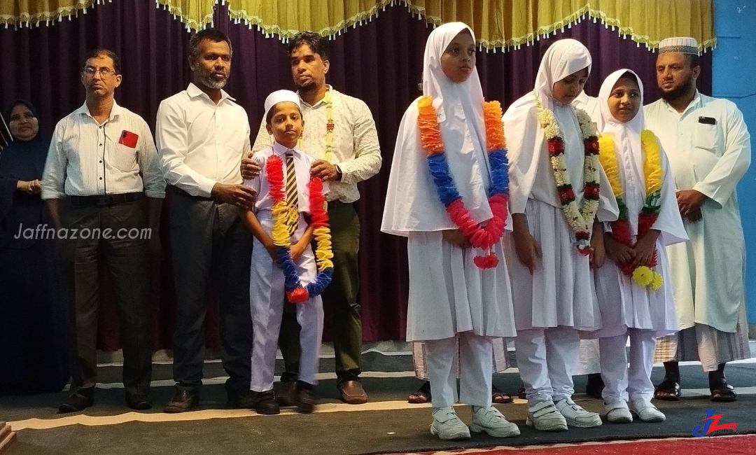 புலமைப் பரிசில் பரீட்சை-கௌரவிக்கப்பட்ட காத்தான்குடி ஸாவியா மகளிர் பாடசாலை மாணவர்கள்