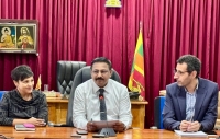 உலக வங்கியின் பிரதிநிதிகள் யாழ். வருகை - பல்வேறு திட்டங்கள் தொடர்பில் எடுத்துரைத்த மாவட்ட செயலர்
