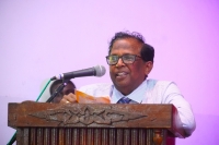 முதலீட்டாளர்கள் எங்களுக்கு தேவை. ஆனால் சில செயலாளர்கள் அவர்களை அலைக்கழிக்கின்றனர்.