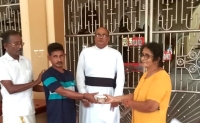 யாழில். மகளின் திருமணத்திற்காக சேர்த்த நகைகளை தொலைத்த தாய் - கண்டெடுத்து கொடுத்தவருக்கு குவியும் பாராட்டுக்கள்