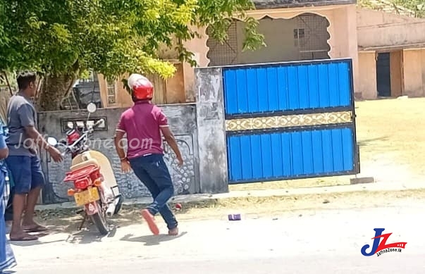 யாழில். ஊடகவியலாளர் மீது தாக்குதல்